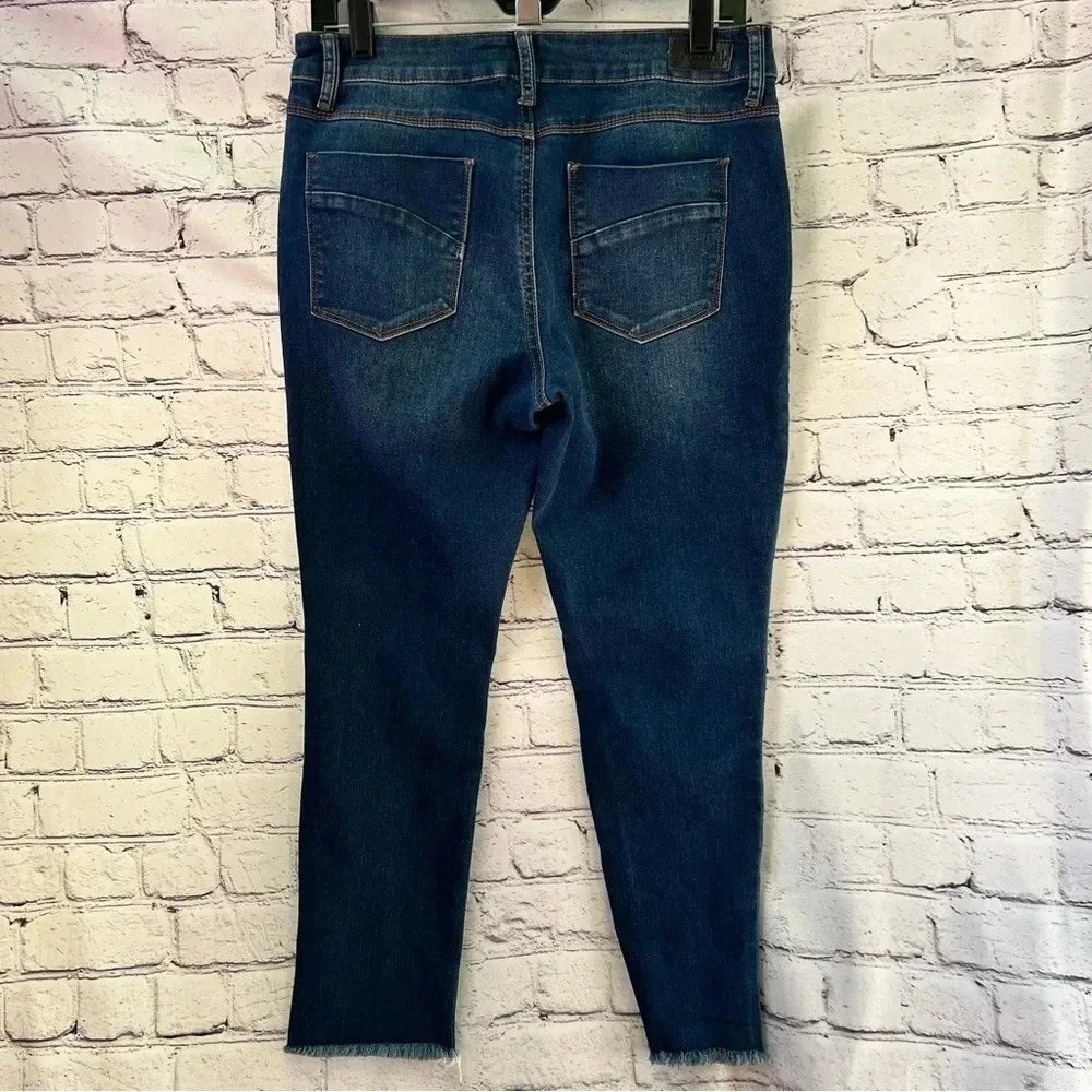 Natural Reflections Women’s Ankle Skinny Distressed Denim Jeans Raw‎ Hem Size 8